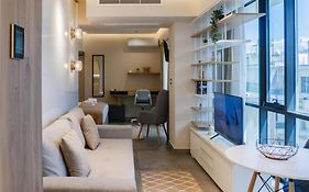 Illys Central Apartments